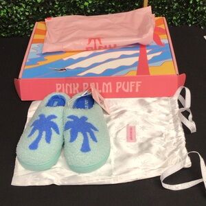 Pink Palm Puff Malibu Slippers In Seabreeze- NWT - Petite (US womens 2-3)